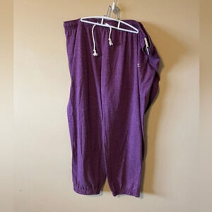 Women's Nike‎ Capris